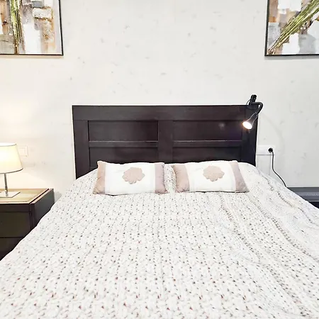 Pass The Keys Spacious 4-Bed Home With Bbq Ferienhaus Marbella
