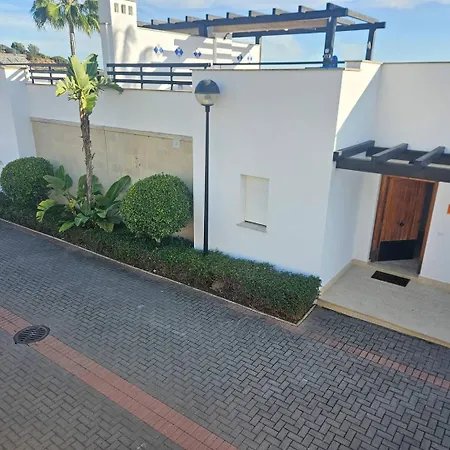 Ferienhaus Pass The Keys Spacious 4-Bed Home With Bbq