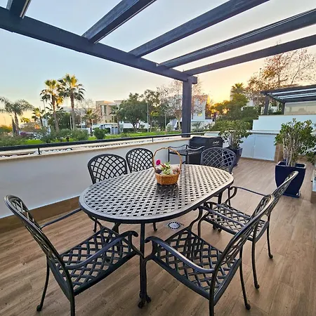 Pass The Keys Spacious 4-Bed Home With Bbq Ferienhaus Marbella