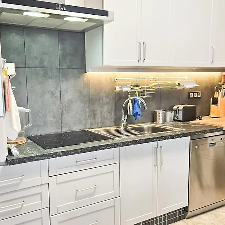 Ferienhaus Pass The Keys Spacious 4-Bed Home With Bbq *