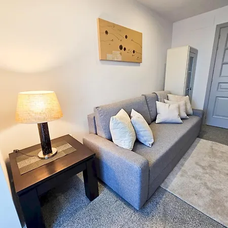 Ferienhaus Pass The Keys Spacious 4-Bed Home With Bbq Marbella