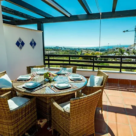 Pass The Keys Spacious 4-Bed Home With Bbq Ferienhaus
